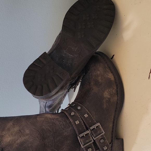 Dirty Laundry Brown Boots - Picture 3 of 7